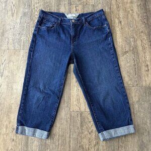 Levi's Capri Jeans Size 10 Blue Mid Rise Crop Denim Pants Bermuda Shorts 32x19.5